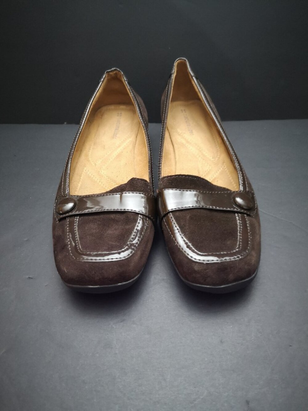 Naturalizer Ladies Size 10 Dark Brown Leather & Man Made Slight Wedge Flats